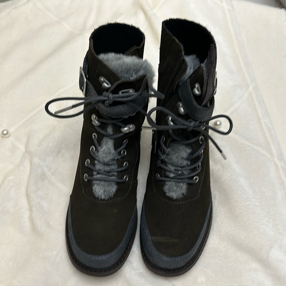 EMU Australia Waldron Dark Olive/Olive Fonce Women’s Size 9